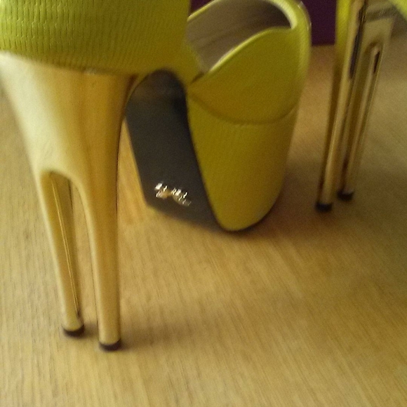 Charles Whittington collection - Picture 1 of 2